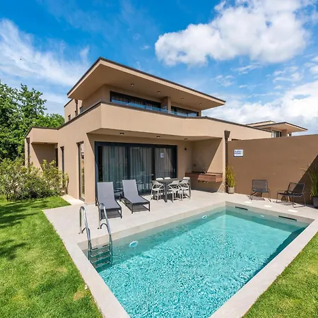 In Croatia Near The Sea With Pool